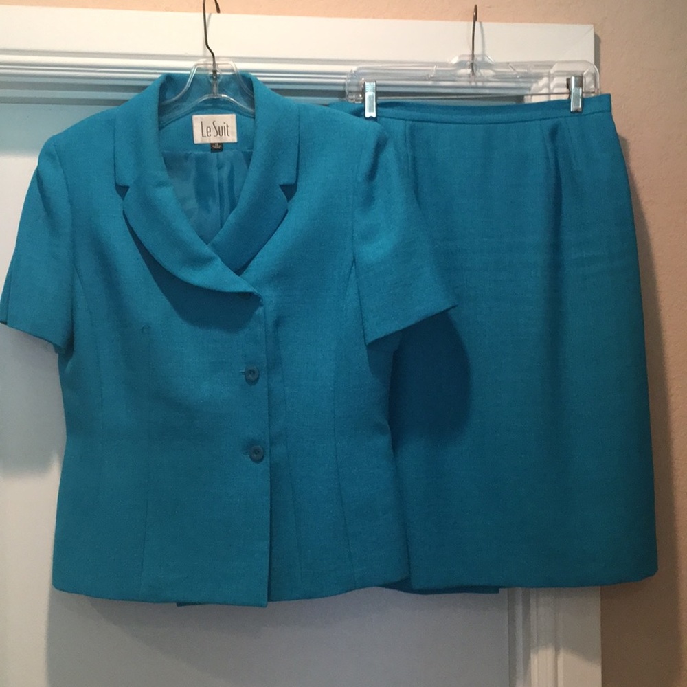 Aqua women’s suit